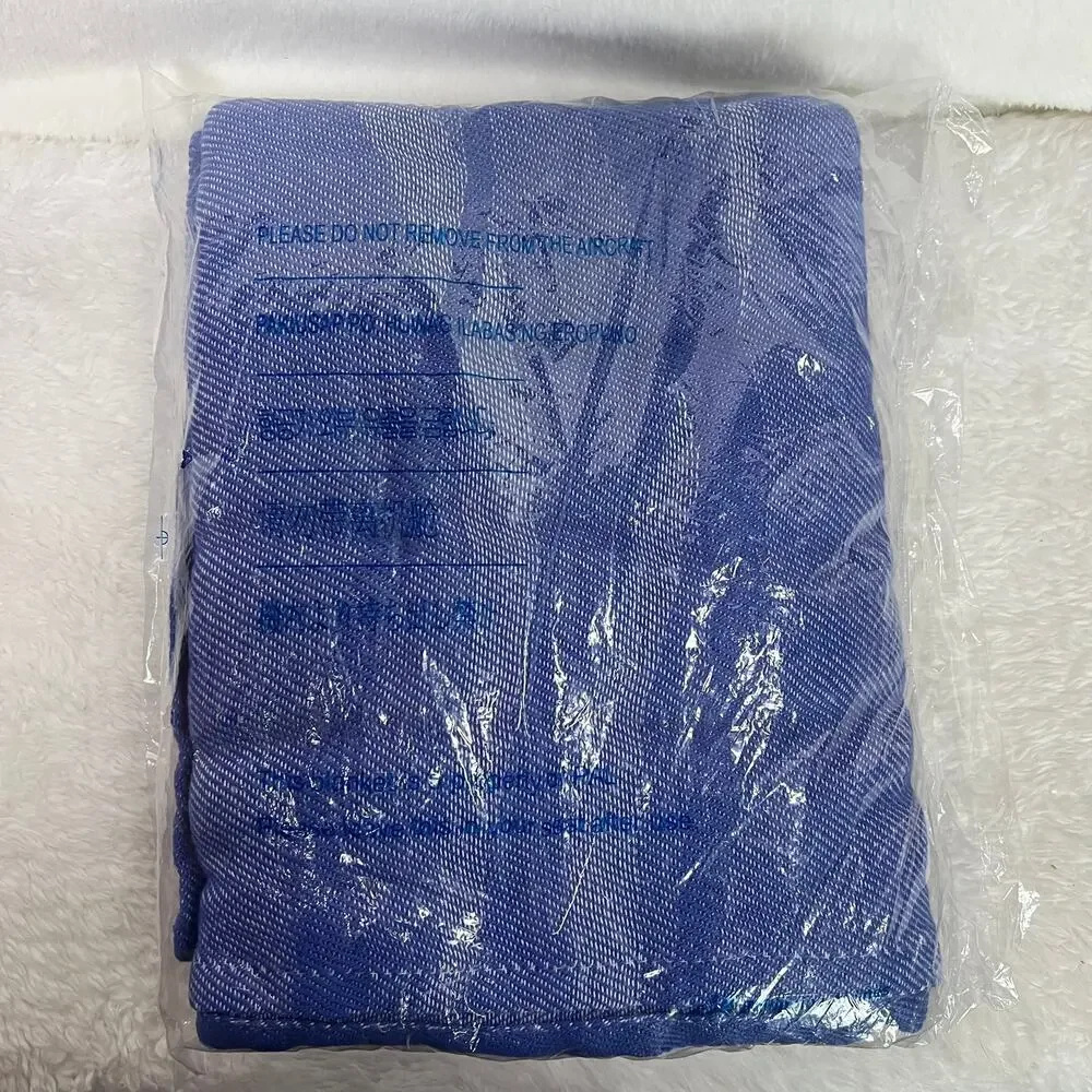 PHILIPPINO AIRLINES Economy 40 x 70‎ in. 100% Polyester Blanket Sealed
